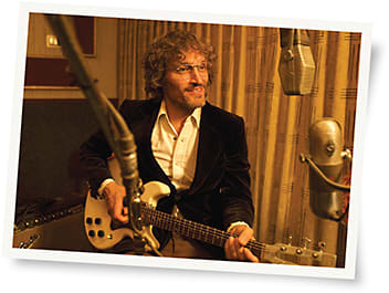 CREATIVE PROCESS
Persol’s latest Meet the New Generation campaign stars actor and musician Vincent Gallo. The campaign celebrates Persol’s 649 Series from Luxottica, and its new use of lightweight metal.