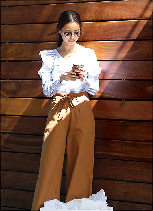 Actress Jamie Chung in Austin, TX, recently while wearing Transitions lenses
(Photo by Drew Anthony Smith/Invision for Transitions/AP Images)