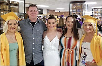 The Weiss family celebrates Abby and Allie’s high school graduation. Photos courtesy of Dr. Melanie Weiss