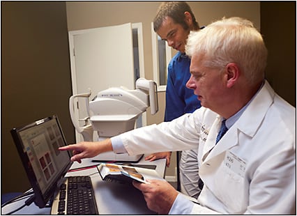 Dr. Abramoff providing training on IDx-DR. 
IMAGE COURTESY DR. ABRAMOFF