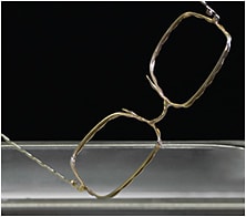 7. Color, Realized.
Frames are galvanized and then colored in a delicate process that procures the stylish finishes that make Safilo’s products so unique—shades, transparency, contrasts, and exclusive treatments.