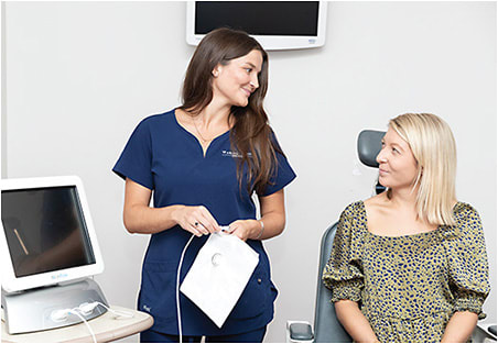 Ms. VanDeWater discusses the LipiFlow treatment (Johnson & Johnson Vision).