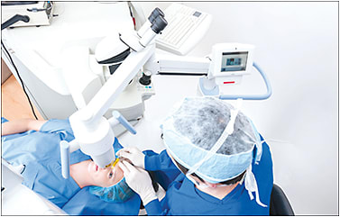 Figure 1. The riboflavin solution is applied to the debrided corneal surface prior to irradiation. Courtesy of Avedro