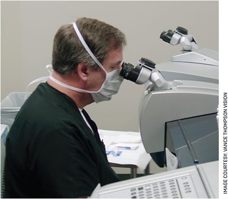 Vance Thompson, MD, performs the excimer laser portion of a LASIK procedure.