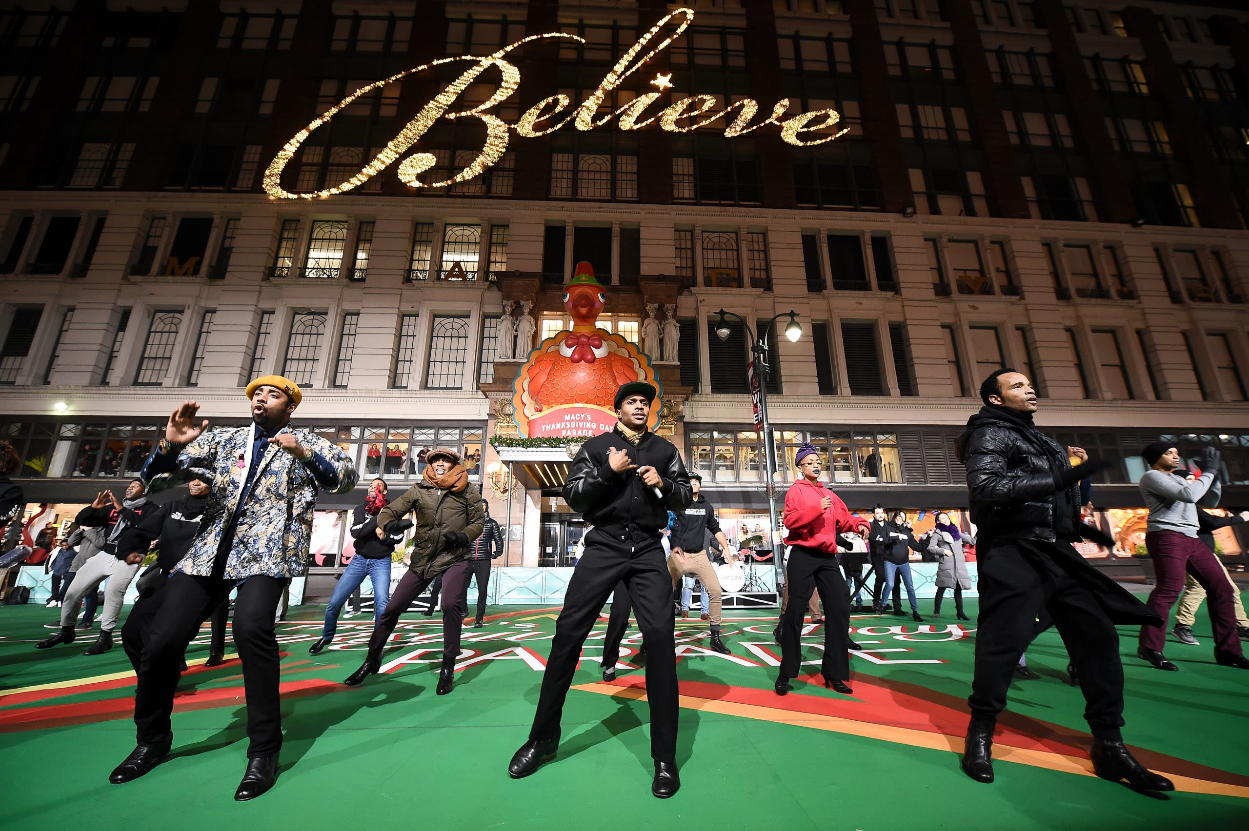 Hamilton Jagged Little Pill And More To Perform In Macy S Thanksgiving Day Parade Broadway News