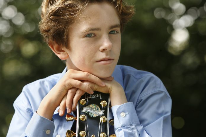 August Rush tells the story of a charismatic young Irish guitarist (Jonathan Rhys Meyers) and a she