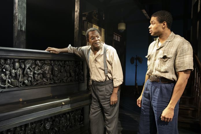 1456_Samuel-L.-Jackson-and-Ray-Fisher-in-THE-PIANO-LESSON_photo-by-Julieta-Cervantes