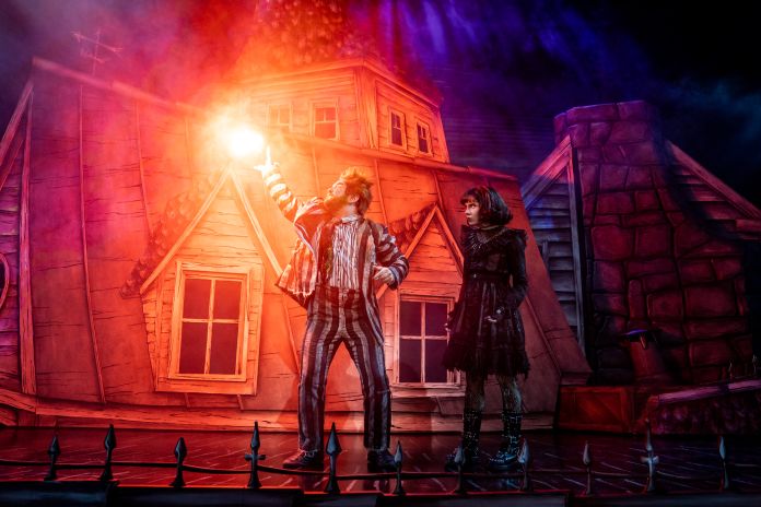 Beetlejuice - Alex Brightman, Elizabeth Teeter