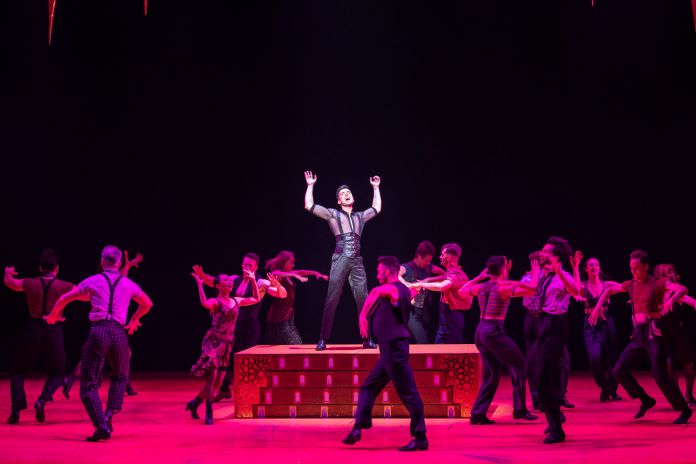 01-Broadway-Backwards-2022-photo-by-Rebecca-J-Michelson-Matt Doyle and Ensemble_20