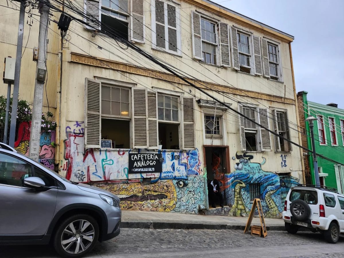 Café Análogo in Cerro Alegre, Valparaíso
