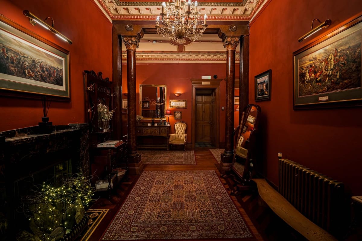 Alamo Guest House in Finnieston, Glasgow