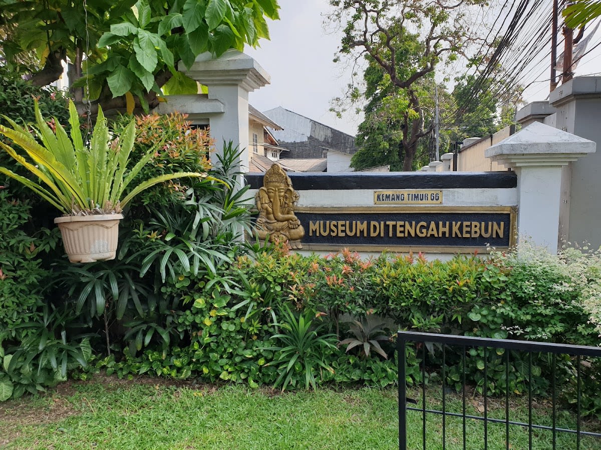 Museum di Tengah Kebun in Kemang, Jakarta