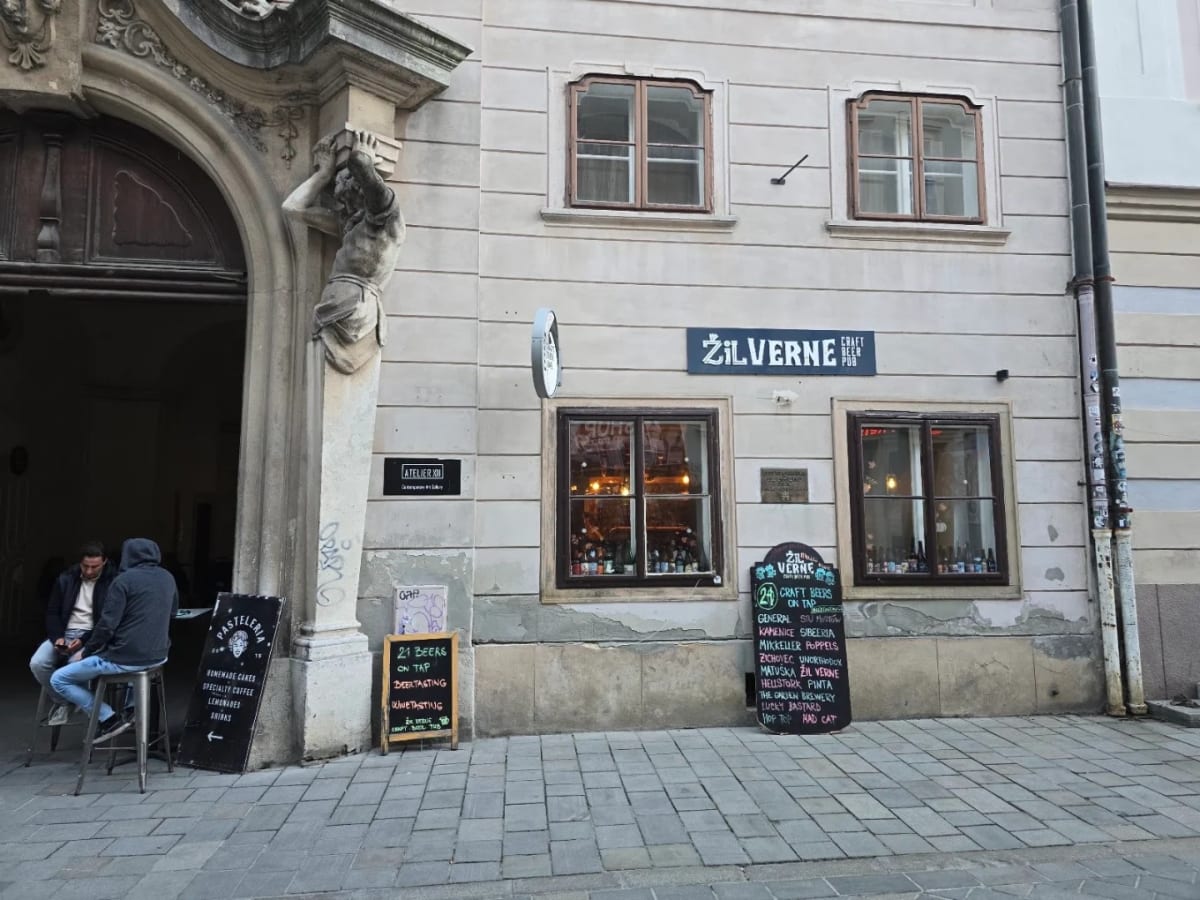 Žil Verne in Námestie SNP / Dunajská, Bratislava