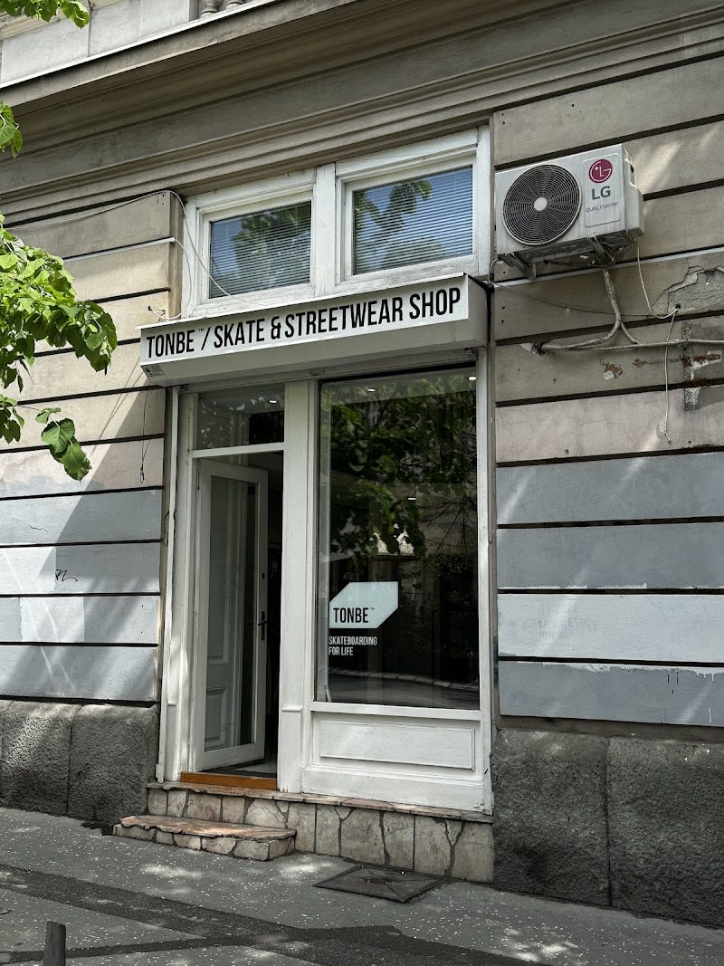 TONBE : Skate + Streetwear Shop