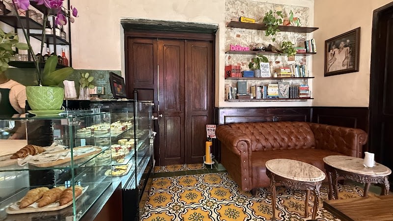 Meeza Café, Brunch & Bar