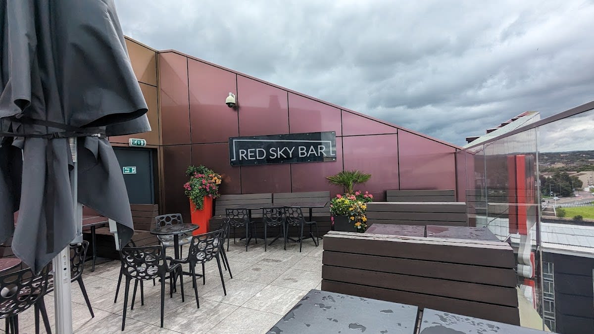 Red Sky Bar