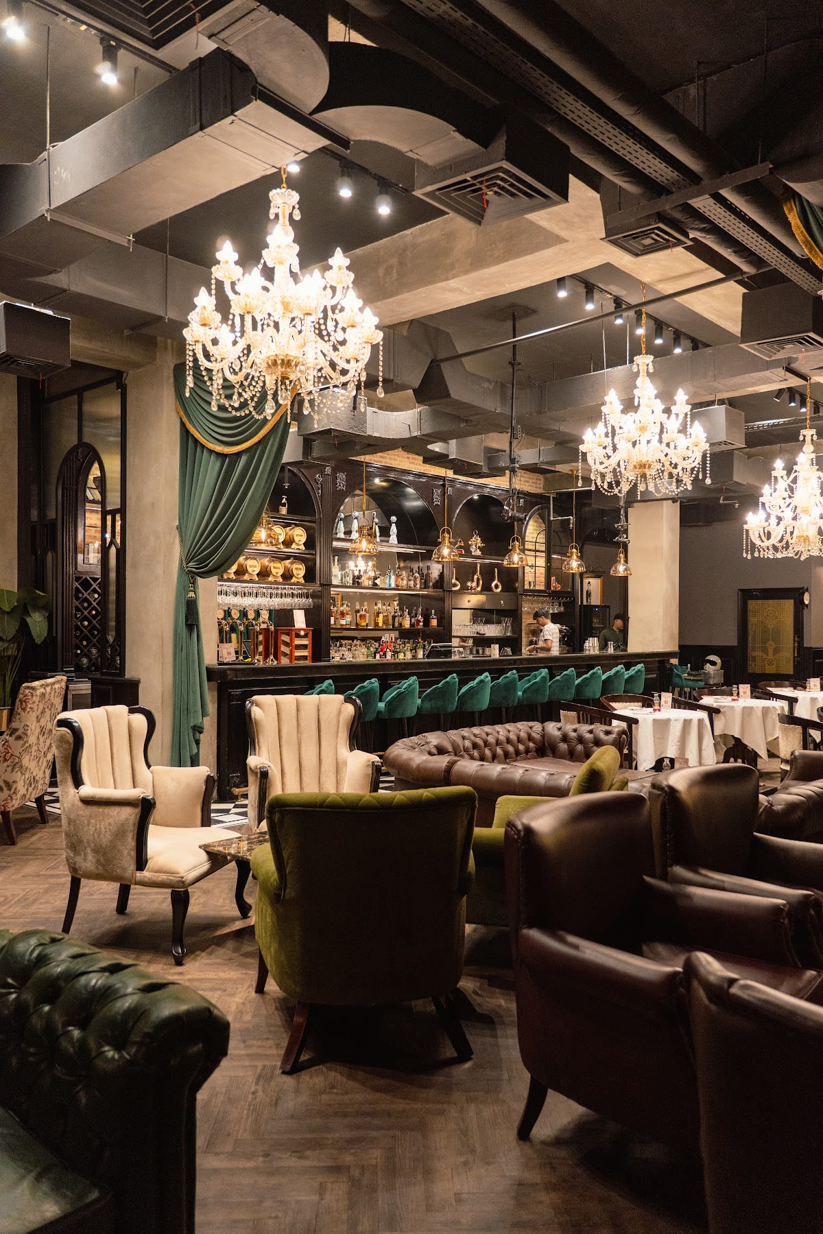 1920 Lounge & Dining