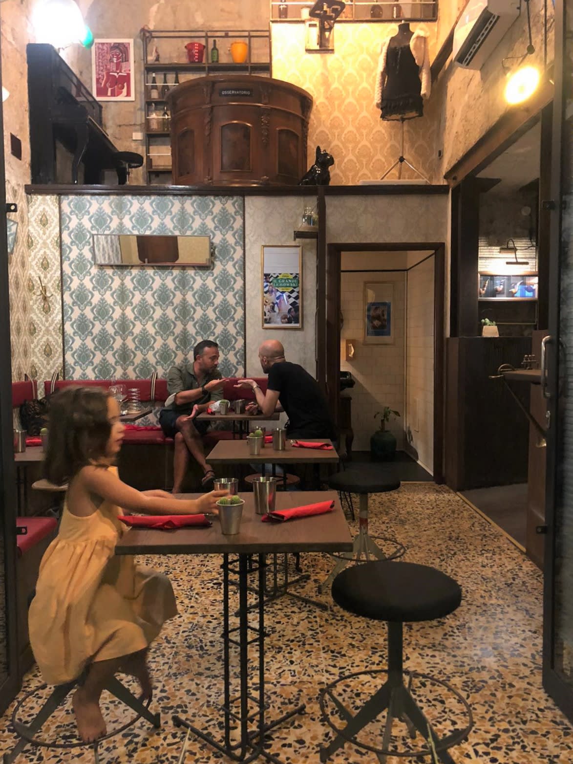AZZUPPA Restaurant