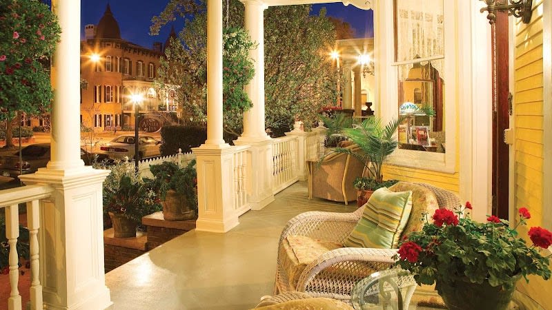 Azalea Inn and Villas