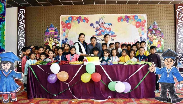 KG Convocation and KG Farewell at Sunbeam School Ballia — photograph 12 of 14