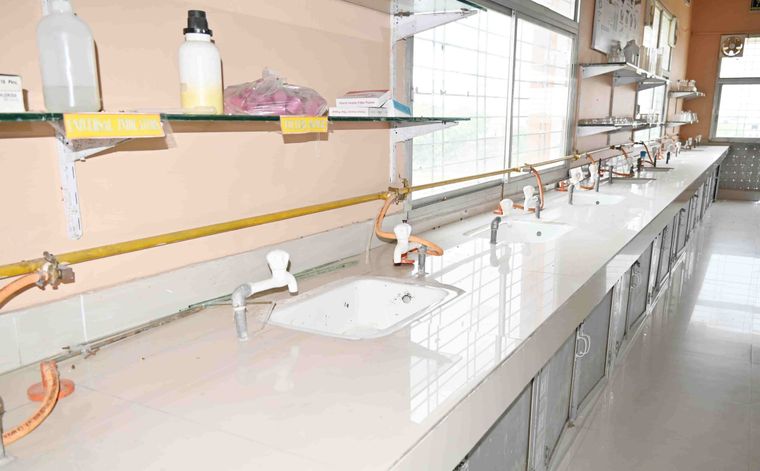 The chemistry laboratory at Sunbeam School Ballia