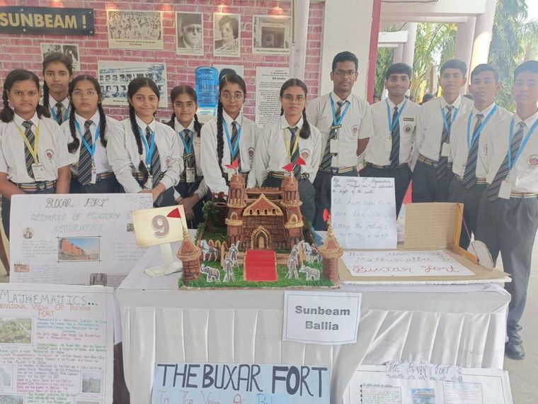 Sunbeam School Ballia students presenting their Buxar Fort project at the ETM festival in Varanasi — photograph 1 of 2
