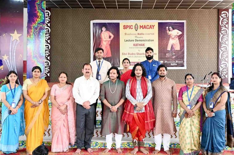 SPIC MACAY at Sunbeam School Ballia — photograph 3 of 8
