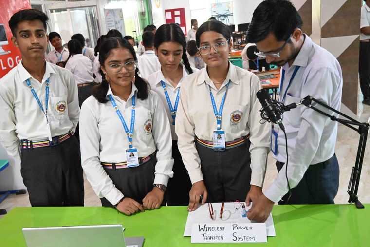 Atal Tinkering Lab projects at Sunbeam School Ballia — photograph 6 of 10