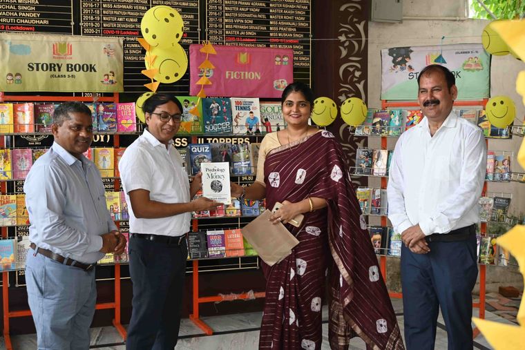 Book Fair at Sunbeam School Ballia — photograph 5 of 10