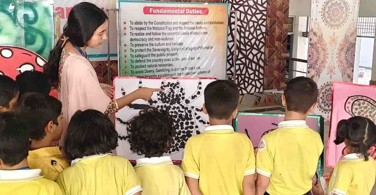 Creepy Crawly — a KG activity at Sunbeam School Ballia — photograph 2 of 12