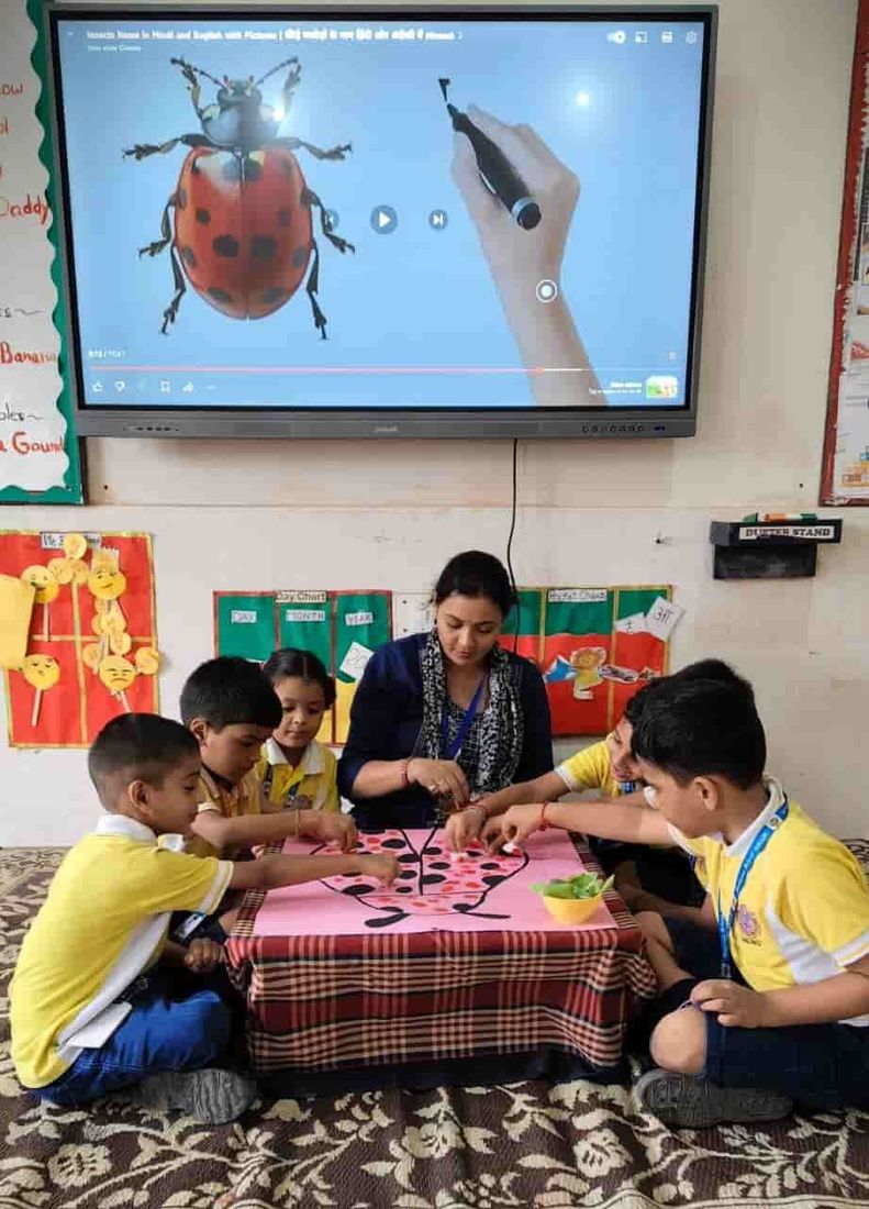 Creepy Crawly — a KG activity at Sunbeam School Ballia — photograph 10 of 12