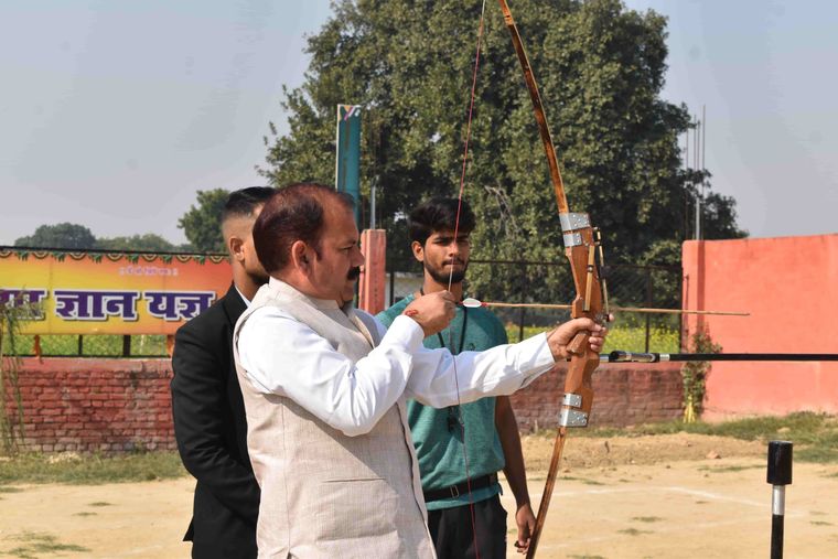 Students of Sunbeam School Ballia on the archery line, at full draw