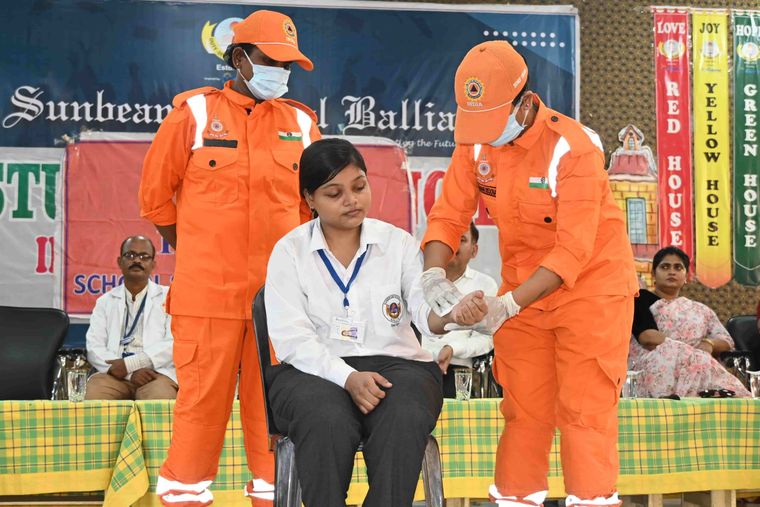 NDRF disaster-response session at Sunbeam School Ballia — photograph 4 of 21
