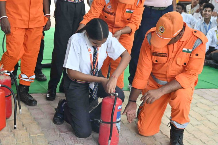NDRF disaster-response session at Sunbeam School Ballia — photograph 18 of 21