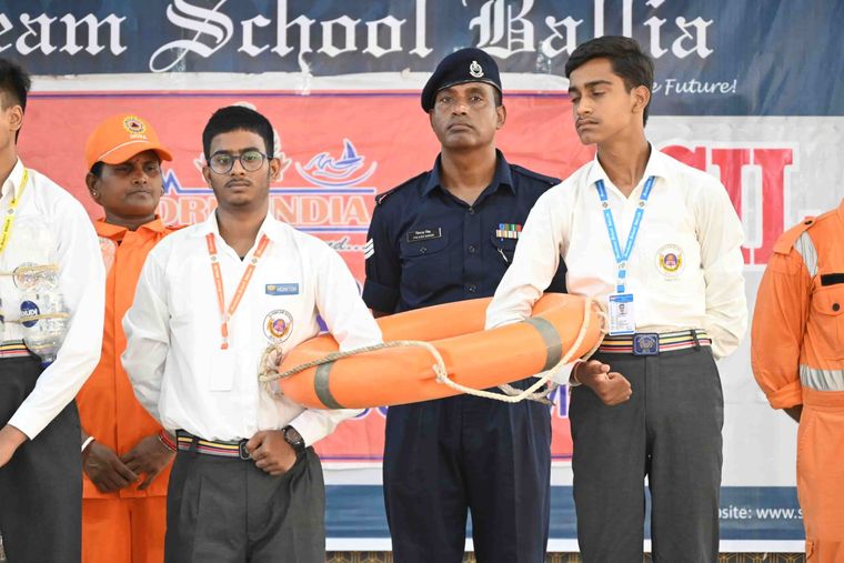 NDRF disaster-response session at Sunbeam School Ballia — photograph 19 of 21