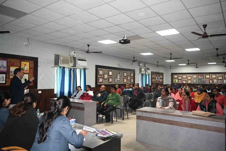 Parent Orientation Programme at Sunbeam School Ballia — photograph 3 of 15