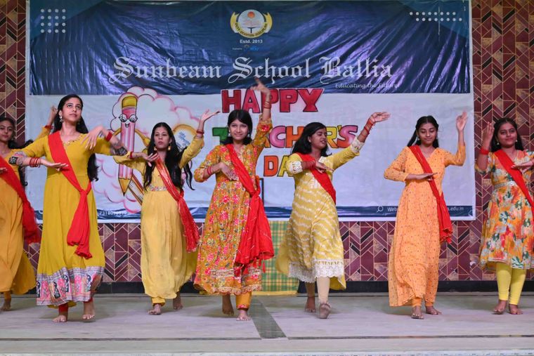 Teachers’ Day — the student-led programme at Sunbeam School Ballia — photograph 41 of 42