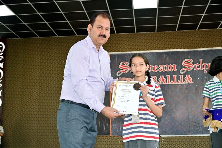 Prize Distribution to Rank holders 2023-24 at Sunbeam School Ballia — photograph 1 of 81