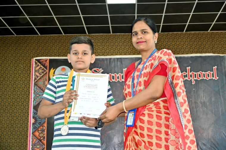 Prize Distribution to Rank holders 2023-24 at Sunbeam School Ballia — photograph 9 of 81