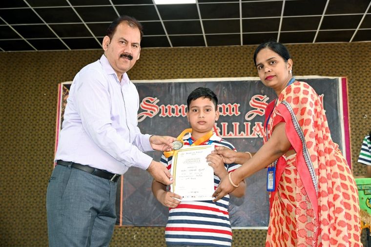 Prize Distribution to Rank holders 2023-24 at Sunbeam School Ballia — photograph 11 of 81