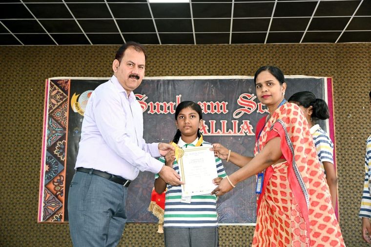 Prize Distribution to Rank holders 2023-24 at Sunbeam School Ballia — photograph 21 of 81