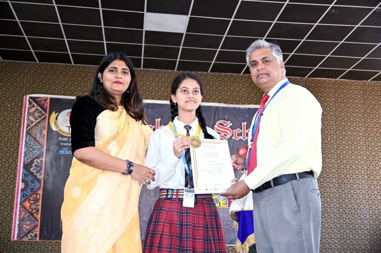 Prize Distribution to Rank holders 2023-24 at Sunbeam School Ballia — photograph 67 of 81