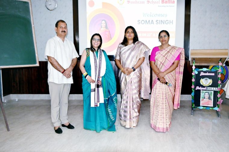 En riching Session with Mrs. Soma Singh at Sunbeam School Ballia at Sunbeam School Ballia — photograph 40 of 81