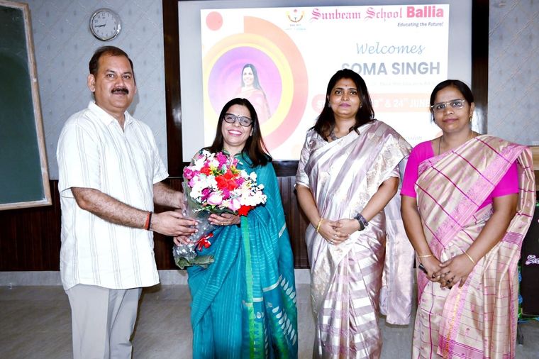 En riching Session with Mrs. Soma Singh at Sunbeam School Ballia at Sunbeam School Ballia — photograph 48 of 81