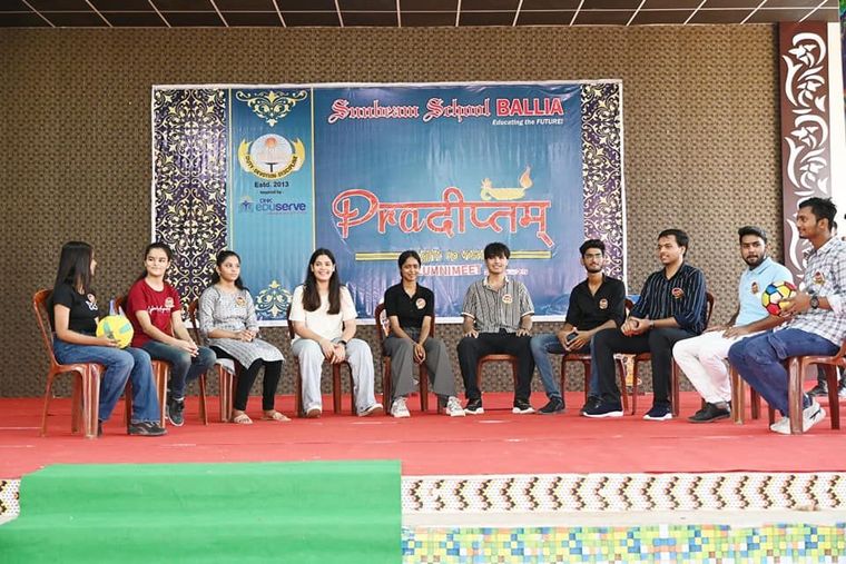 Welcoming all our alumni with love and affection in the event "Pradeeptam" Light to Vision at Sunbeam School Ballia — photograph 69 of 72