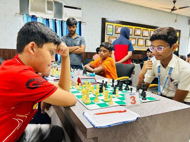 UP State Chess Championship Under-15 Open 2024-25 (Boys and Girls) International Rating at Sunbeam School Ballia — photograph 10 of 44