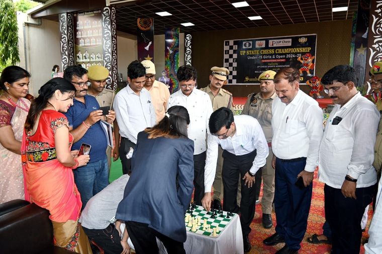 UP State Chess Championship Under-15 Open 2024-25 (Boys and Girls) International Rating at Sunbeam School Ballia — photograph 30 of 44