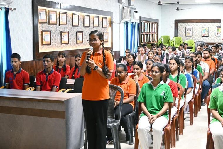 परी क्षाओं को पारदर्शी बनाए " संवाद at Sunbeam School, Ballia at Sunbeam School Ballia — photograph 14 of 38