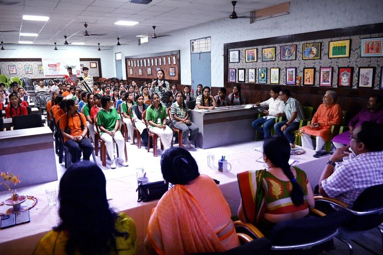 परी क्षाओं को पारदर्शी बनाए " संवाद at Sunbeam School, Ballia at Sunbeam School Ballia — photograph 17 of 38