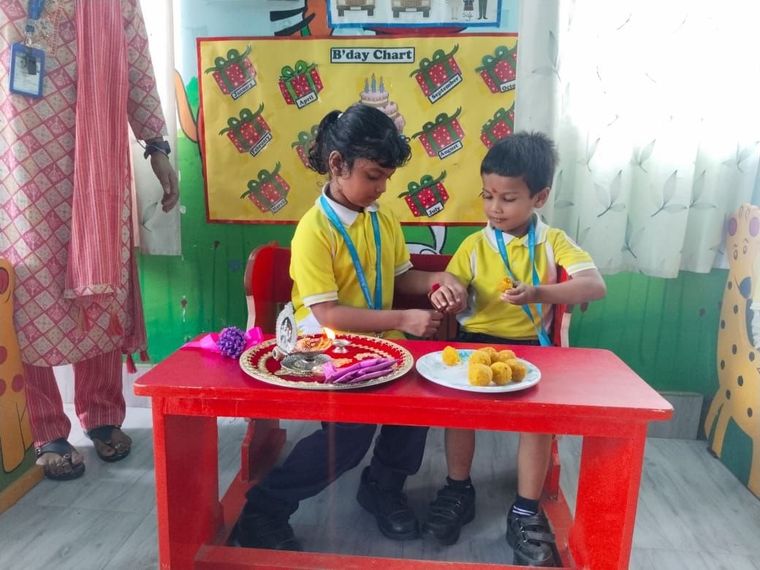 Celebrating Rakshabandhan at Sunbeam School Ballia — photograph 32 of 36